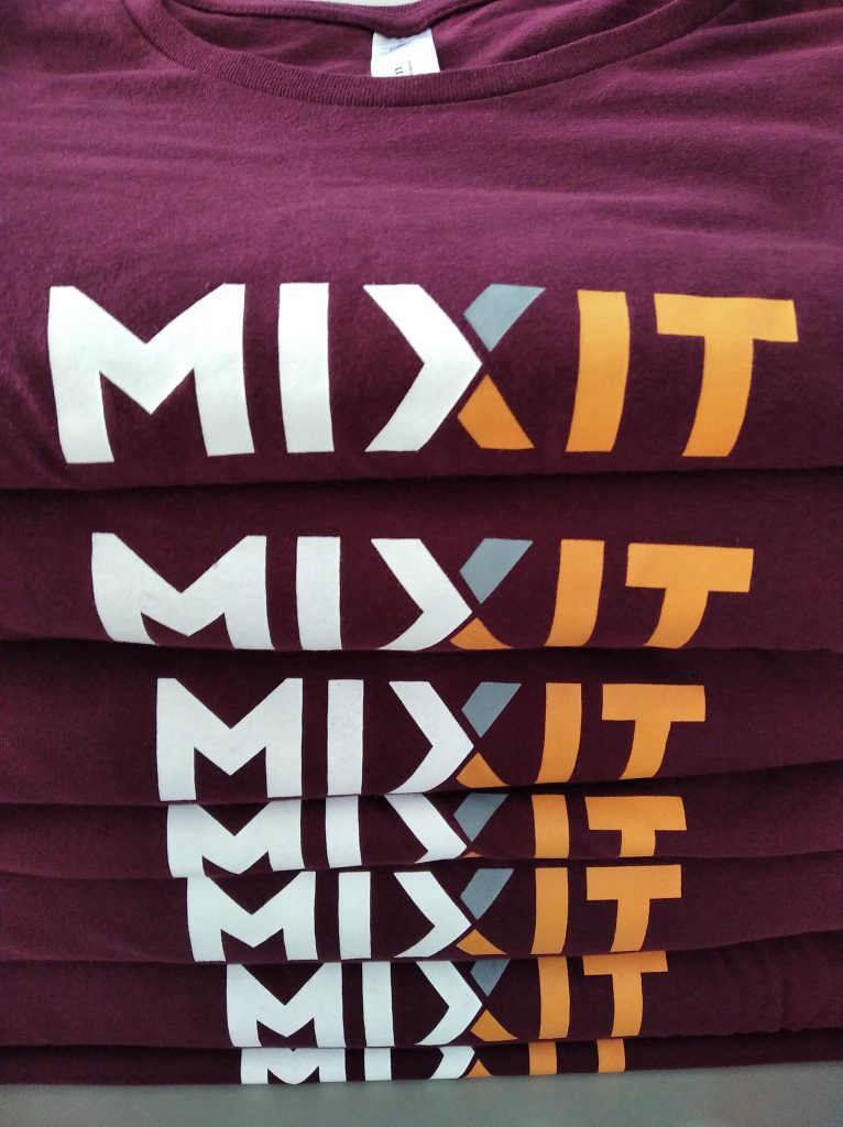 Tee-shirts pour Mix-It, conférence pour l'éthique et la diversité dans la tech. Tee-shirts pour Mix-It, conférence pour l'éthique et la diversité dans la tech.